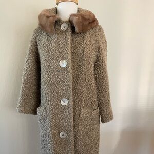 Vintage Granny Chic Coat Joseph Magnin Lite Camel Coffee Color With Fur Collar